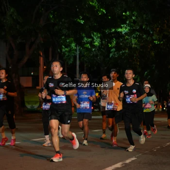 Runner Photo 3568086