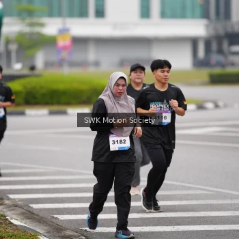 Runner Photo 3568152