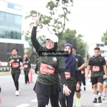Runner Photo 3568302