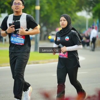 Runner Photo 3568312