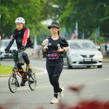 Runner Photo 3568340