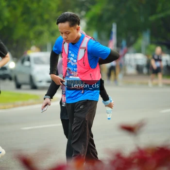Runner Photo 3568346