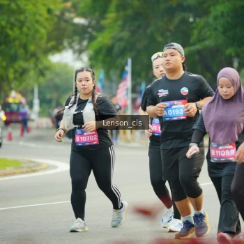 Runner Photo 3568370