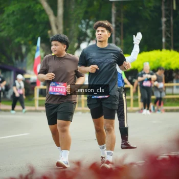 Runner Photo 3568373