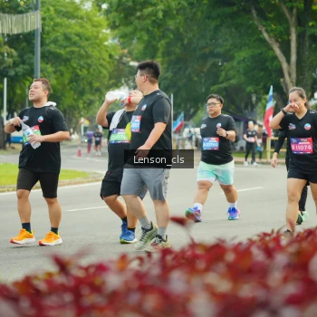 Runner Photo 3568381