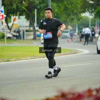 Runner Photo 3568541