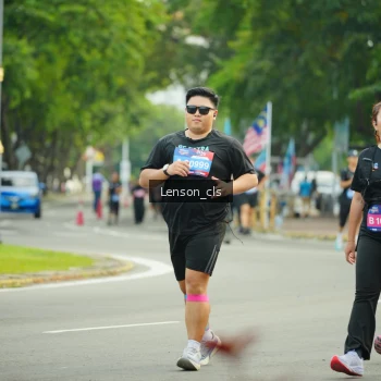 Runner Photo 3568690