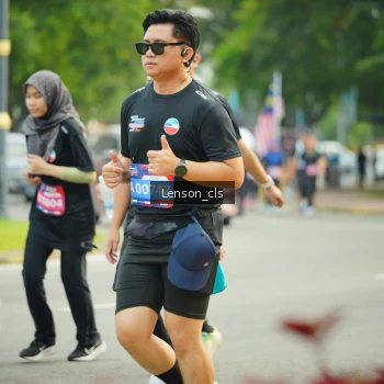 Runner Photo 3568735