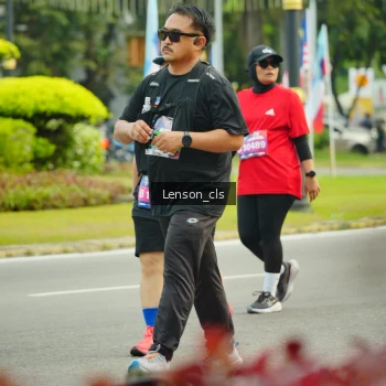 Runner Photo 3568913