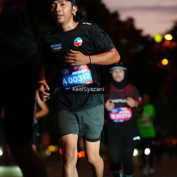 Runner Photo 3568933