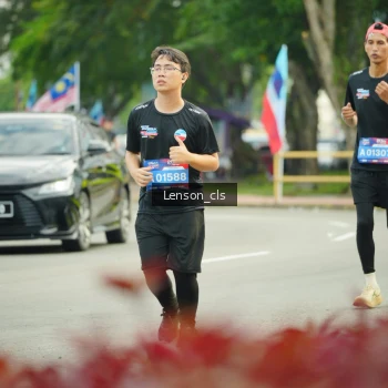 Runner Photo 3569050