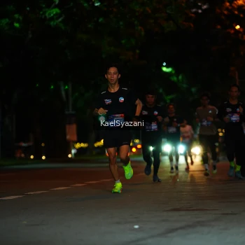 Runner Photo 3569068