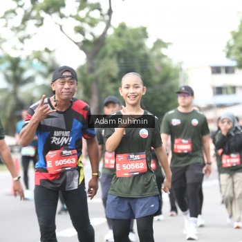 Runner Photo 3569106