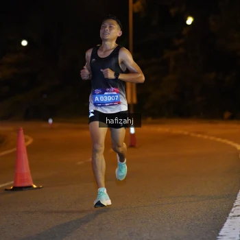 Runner Photo 3570572
