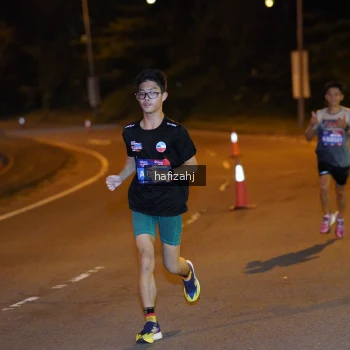 Runner Photo 3571052