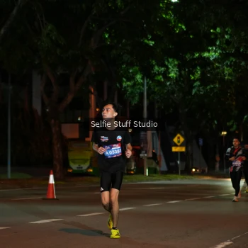 Runner Photo 3571089
