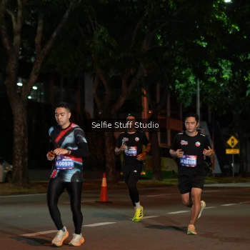 Runner Photo 3571181