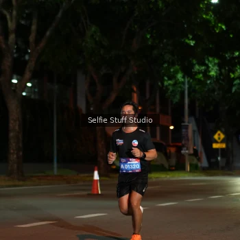 Runner Photo 3571459