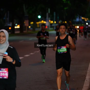 Runner Photo 3571711
