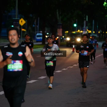 Runner Photo 3571768