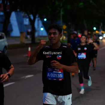Runner Photo 3572357