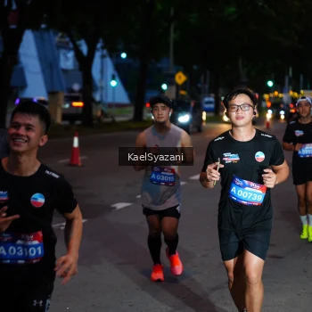 Runner Photo 3572382