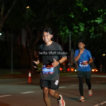 Runner Photo 3572510