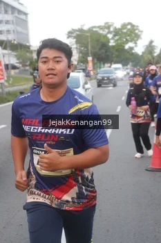 Runner Photo 3574189
