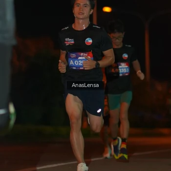 Runner Photo 3575001