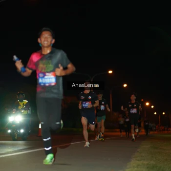 Runner Photo 3575003