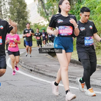 Runner Photo 3575116