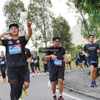 Runner Photo 3575213