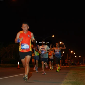 Runner Photo 3575297