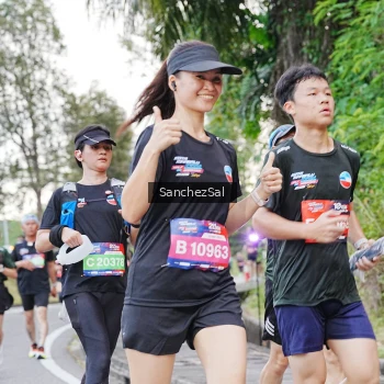 Runner Photo 3575445