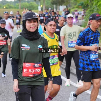 Runner Photo 3575663