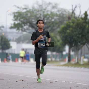 Runner Photo 3575672