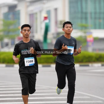 Runner Photo 3575682