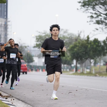 Runner Photo 3575714