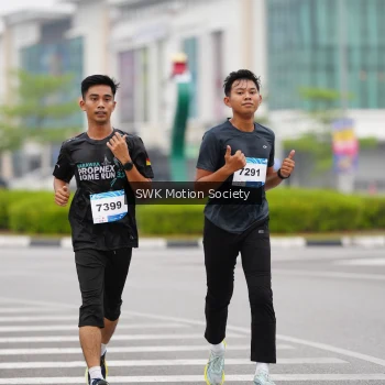 Runner Photo 3575719