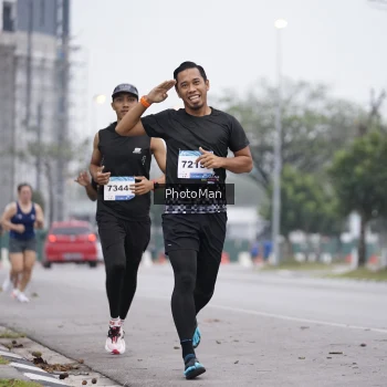 Runner Photo 3575732
