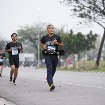 Runner Photo 3575872