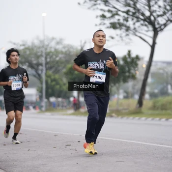Runner Photo 3575896