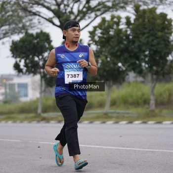 Runner Photo 3575932