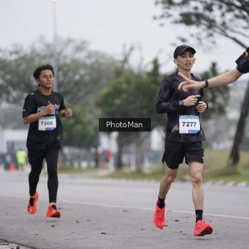 Runner Photo 3576018