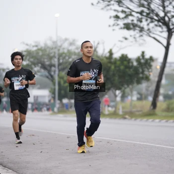 Runner Photo 3576034