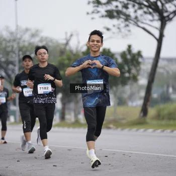 Runner Photo 3576409