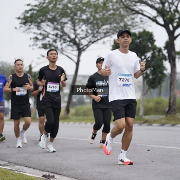 Runner Photo 3576501
