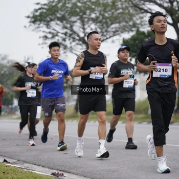 Runner Photo 3576613