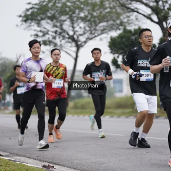 Runner Photo 3576633