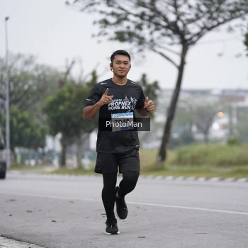 Runner Photo 3576760
